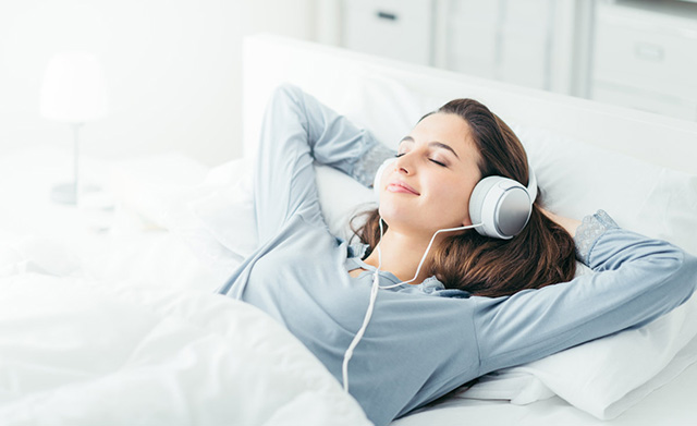 戴助聽器聽音樂